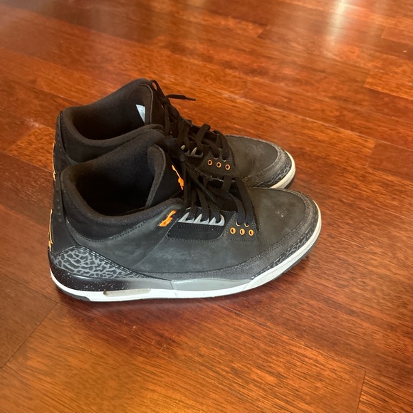 Jordan Black and Gray Sneakers with Leather Upper